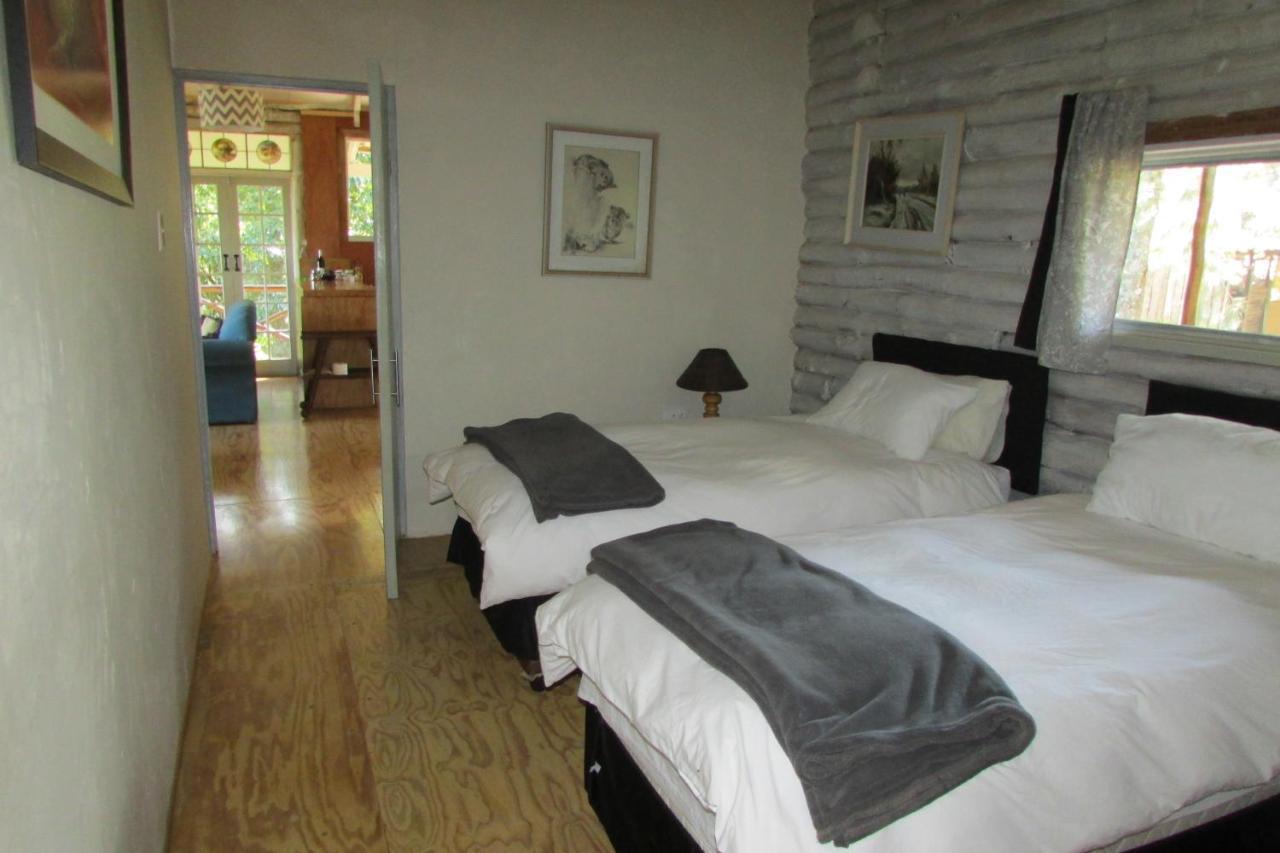 Old Pine Cabin Karkloof Yarrow 外观 照片