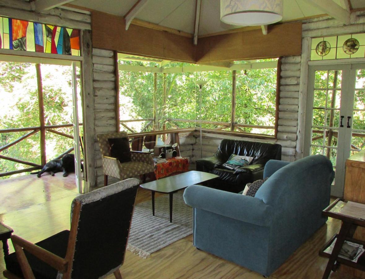 Old Pine Cabin Karkloof Yarrow 外观 照片